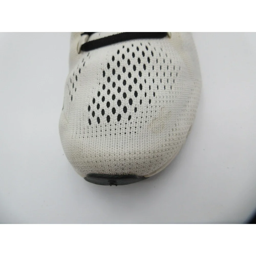 On Cloud Shoes Womens Size 8 White Black Running Swiss Engineering CloudTec